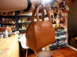 leather handbag workshop